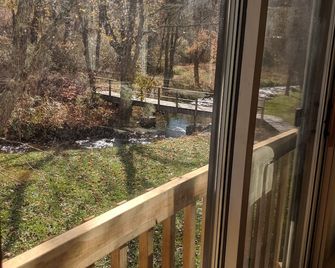 The Anderson Cottage Bed & Breakfast - Warm Springs - Balcón