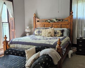 1873 Victorian Rose B & B - Port Washington - Habitación