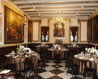 هوتل مونتي باتشيز - كاوناس - مطعم