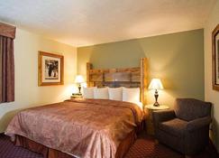 Three Bear Lodge - West Yellowstone - Bedroom