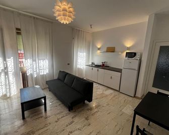 Home & Beach Il Duca - Lido di Ostia - Salon