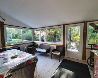 Cottage 4 to 5 people at the Tireveste manor - Lesperon - Salle à manger