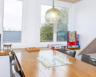 Luxurious Holiday Home in Thyholm with Sauna - Hvidbjerg - Comedor