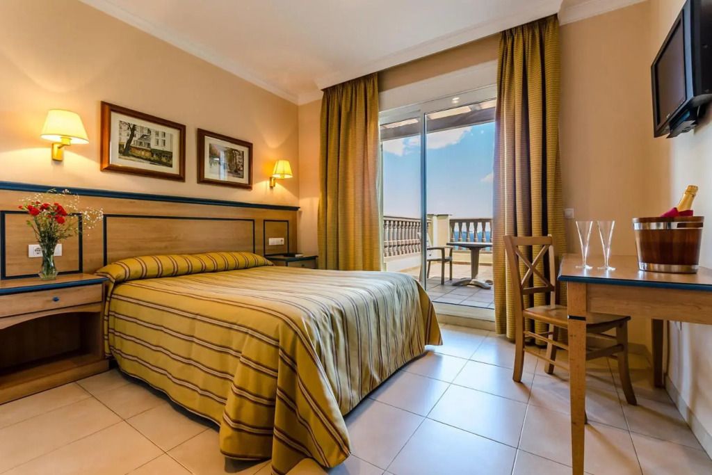 فندق ميرادور