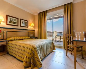 Hotel Mirador - อัลเจซิราส - ห้องนอน