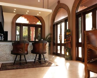 Jodha Bai Retreat - Terranora - Ingresso