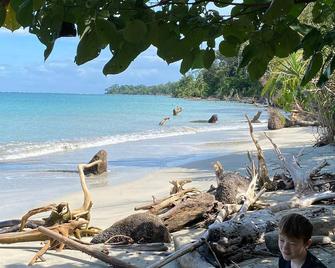 إل كوليبري روجو هوتل كابيناس - كاهويتا - شاطئ