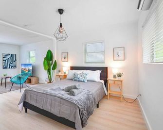 Miami Studio Steps to the Beach! - 邁阿密 - 臥室