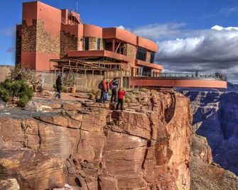 Amazing Views near Grand Canyon Skywalk - Meadview