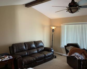 The Smith Haus - Brooks - Living room