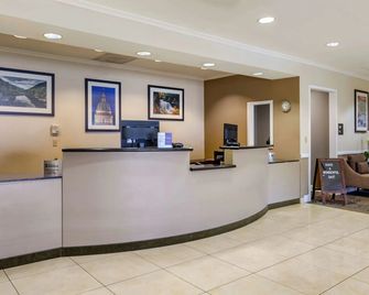 The Capitol Hotel - Charleston - Front desk