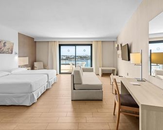 Be Live Experience Lanzarote Beach - Costa Teguise - Bedroom