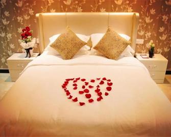 J Hotel - Cantón - Habitación