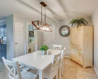 Family Retreat Near Hersheypark with Horse Farm View - Elizabethtown