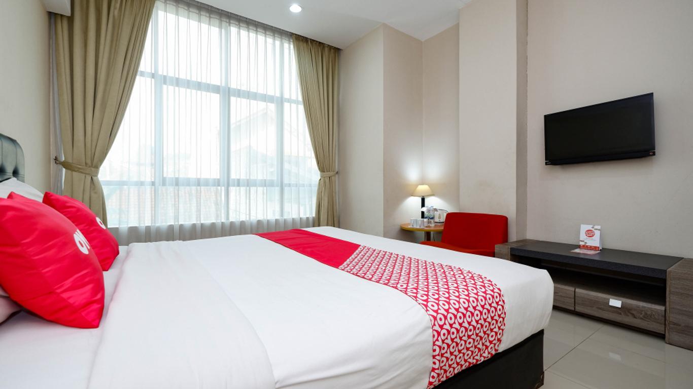 كابيتال أو 1571 يو تي سي هوتل سيمارانج