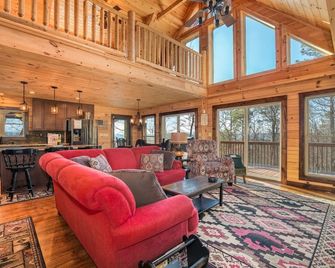 Little Mountain Lodge | 3 Bed, 3 Bath - Pisgah Forest - Living room