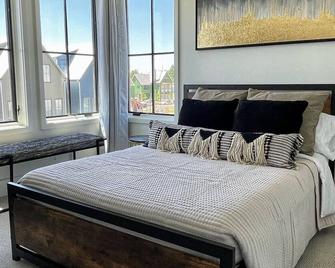 Enjoy this Home full of Luxury and Relaxation in the Wheeler District - Oklahoma City - Bedroom