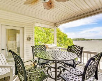 Swim, Boat and Fish Townhome on Lake of the Ozarks - Lake Ozark - Balcony