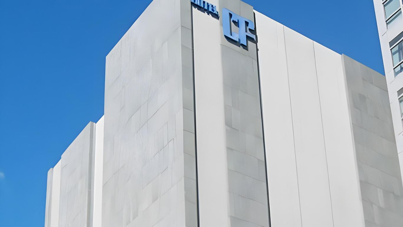 Cf Hotel
