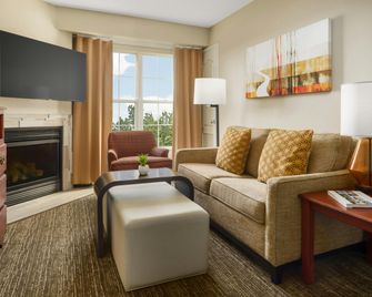 Homewood Suites by Hilton Providence-Warwick - Ворік - Вітальня