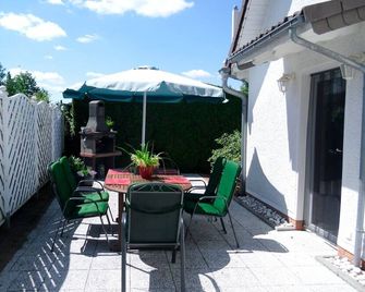 Ferienhaus Mecklenburgische Seenplatte - Hohen Wangelin - Patio