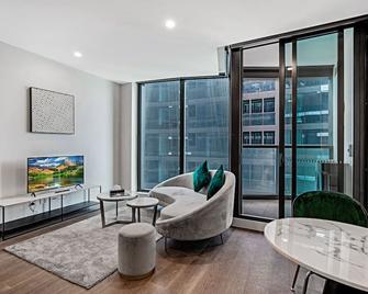 Lumina Suites - Melbourne - Living room
