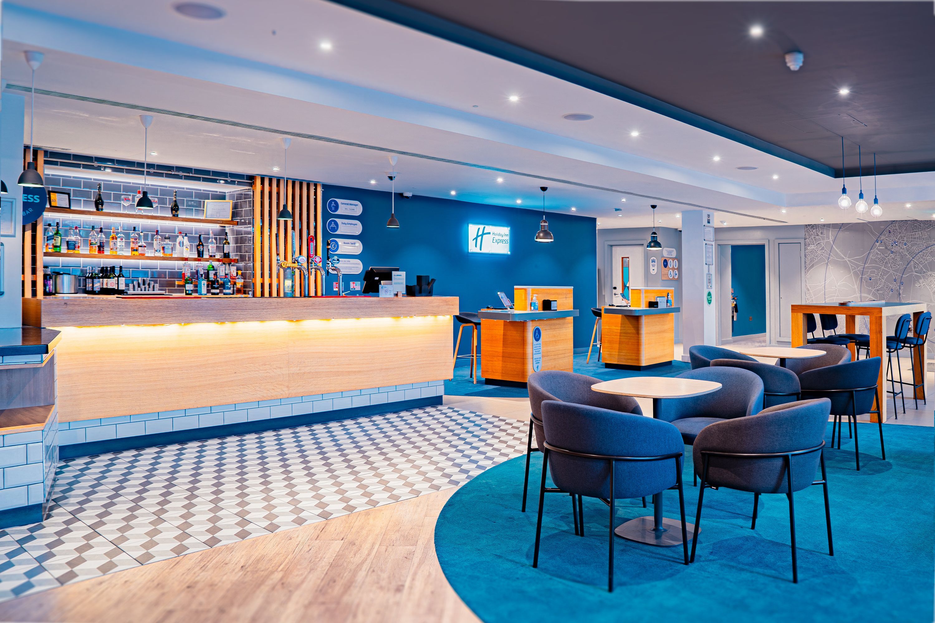 Holiday Inn Express St. Albans - M25, Jct.22 By IHG - St. Albans - בר