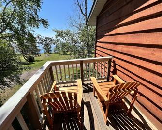 Thomsonite Inn on Lake Superior - Grand Marais - Balcón