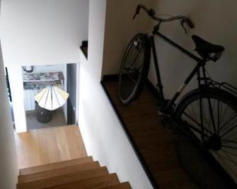 Albergue Oasis - Sarria - Scale