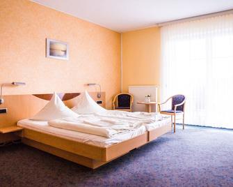 Warias Hotel & Restaurant - Braunsbedra - Schlafzimmer