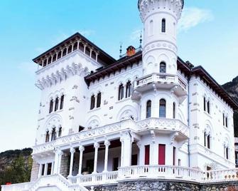 studio tout équipé - Jausiers - Bâtiment