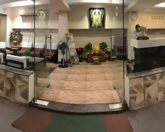 Hotel Aditya Palace - Rājahmundry - Recepción