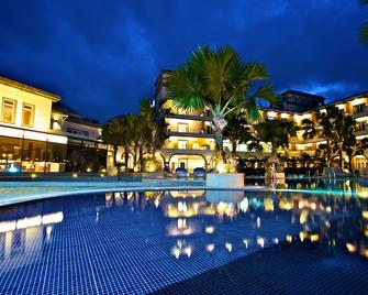 Papago International Resort - Chishang Township - Piscina