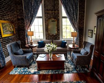 East Bay Inn, Historic Inns of Savannah Collection - Savannah - Living room