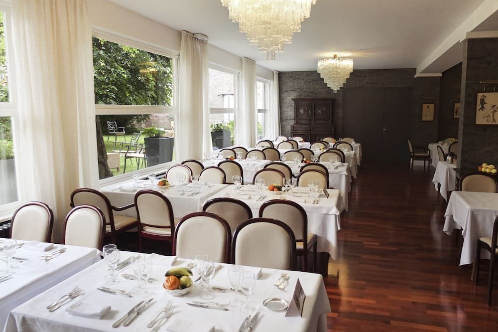 Hostellerie Saint Antoine - אלבי - מסעדה