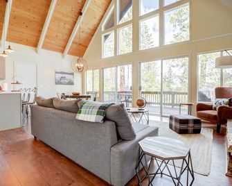 Promo 10% Weekly/25% Monthly Discount planning On Spending Some Time In Yosemite - Groveland - Living room