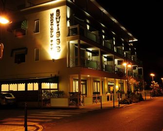 Hotel Suisse - Marina Di Pietrasanta - Edificio