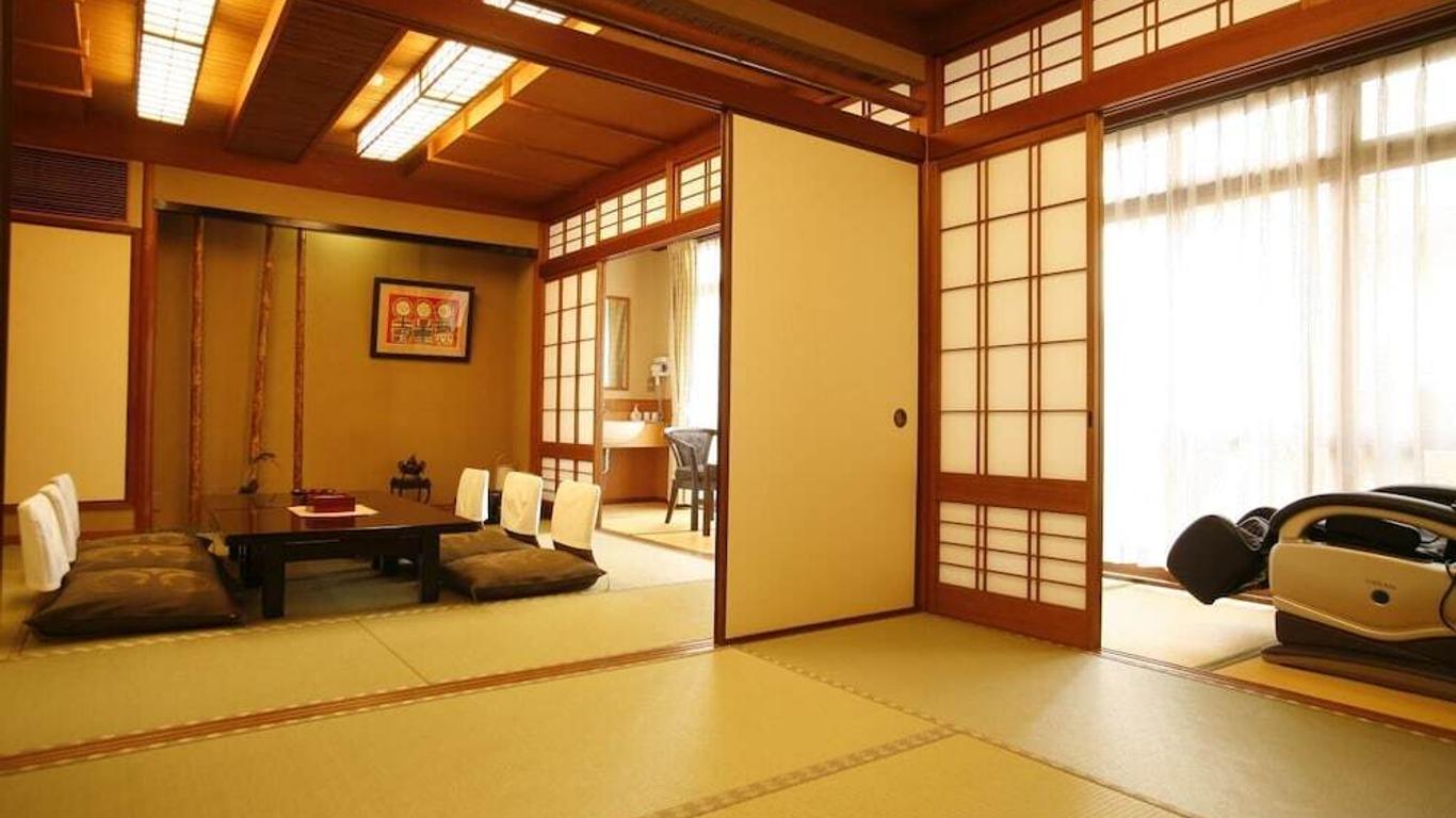 The Gallery Inn Tsubakino Ryokan