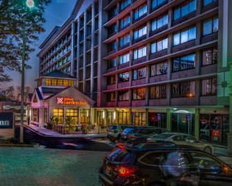 Hilton Garden Inn Reagan National Airport - Arlington - Gebäude