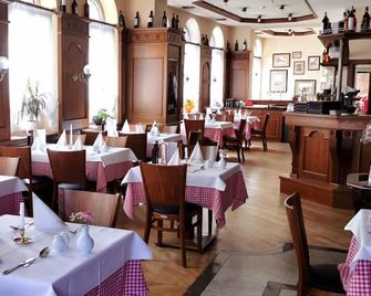 Hotel Drei Schwanen - Ristorante Due Fratelli - Hohenstein-Ernstthal - Restaurant