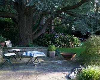 The Garden Guesthouse - Basel - Innenhof