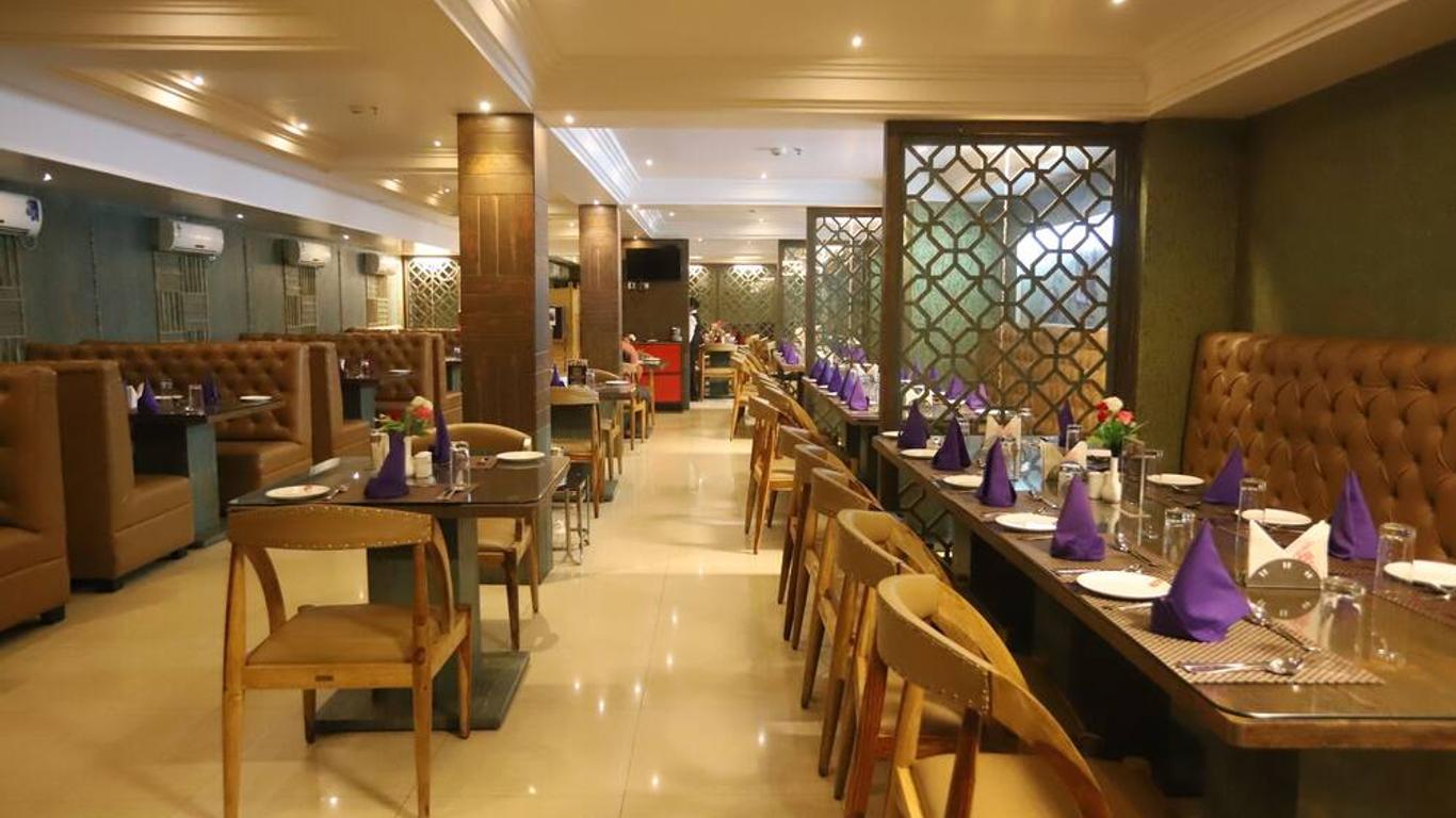 Hotel Radhika Regency