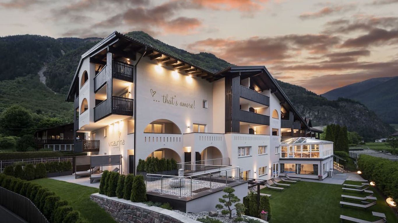 Vitaurina Royal Hotel