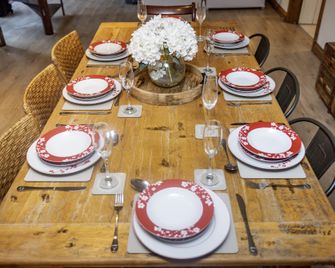 Abergavenny Coach House Hot Tub Retreat - Llandenny - Dining room