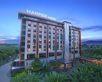 Harper Purwakarta By Aston - Purwakarta - Edificio