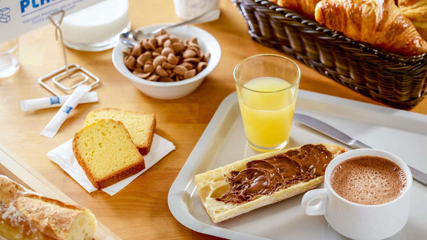 إيبيس بدجيت كوربيجوي باريس لا ديفينس 1