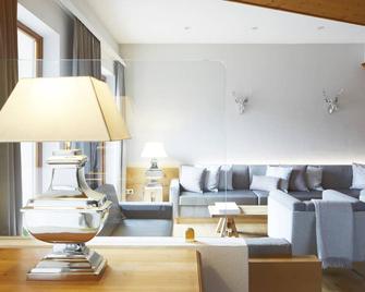 Hotel Gebhard - Fiss - Olohuone