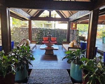Gorgeous Remodeled hotel suite in Princeville w/ pools & beach access, sleeps 4 - Princeville - Terasa