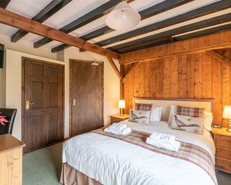 The Fox & Hounds Inn - Whitby - Bedroom