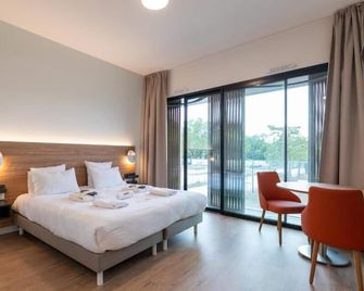 Villa Thermae Nancy - Nancy - Habitación